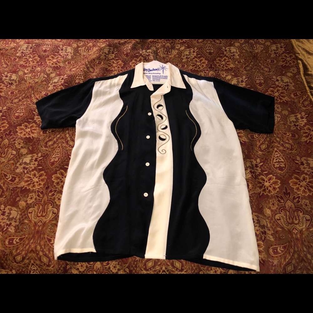 Vintage 90’s 100% Silk casual shirt M